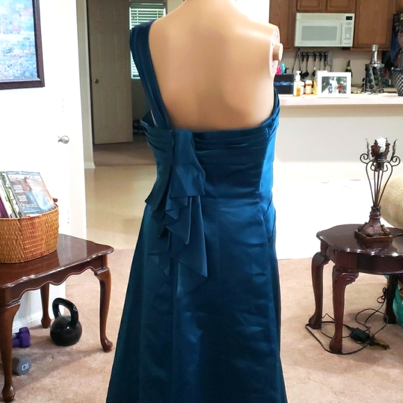 David's Bridal 8 teal satin one shoulder gown 3d ribbon adornments ruched - Picture 7 of 12